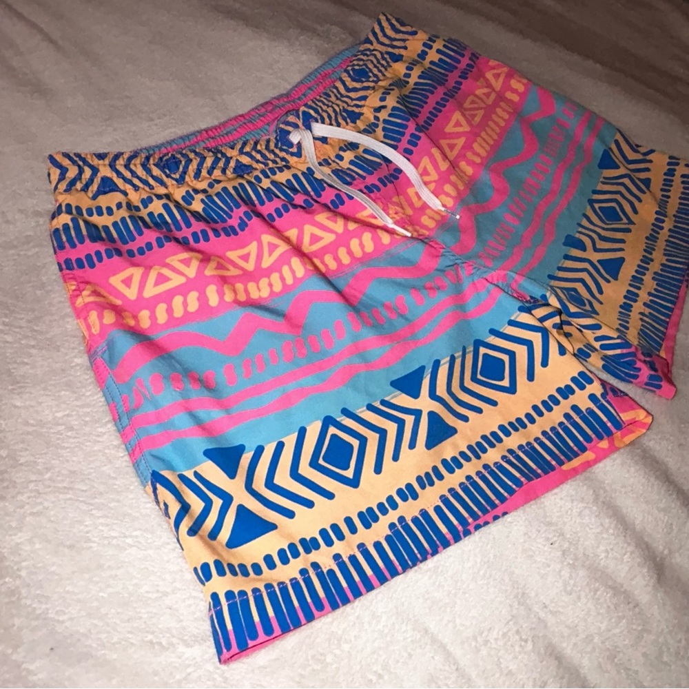 chubbies Pink & Blue High-Waist Shorts - Picture 2 of 9
